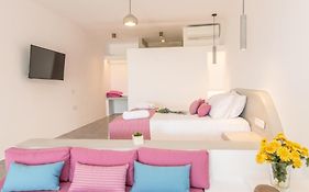 Παράθυρο στο Αιγαίο 2 - Small Suites